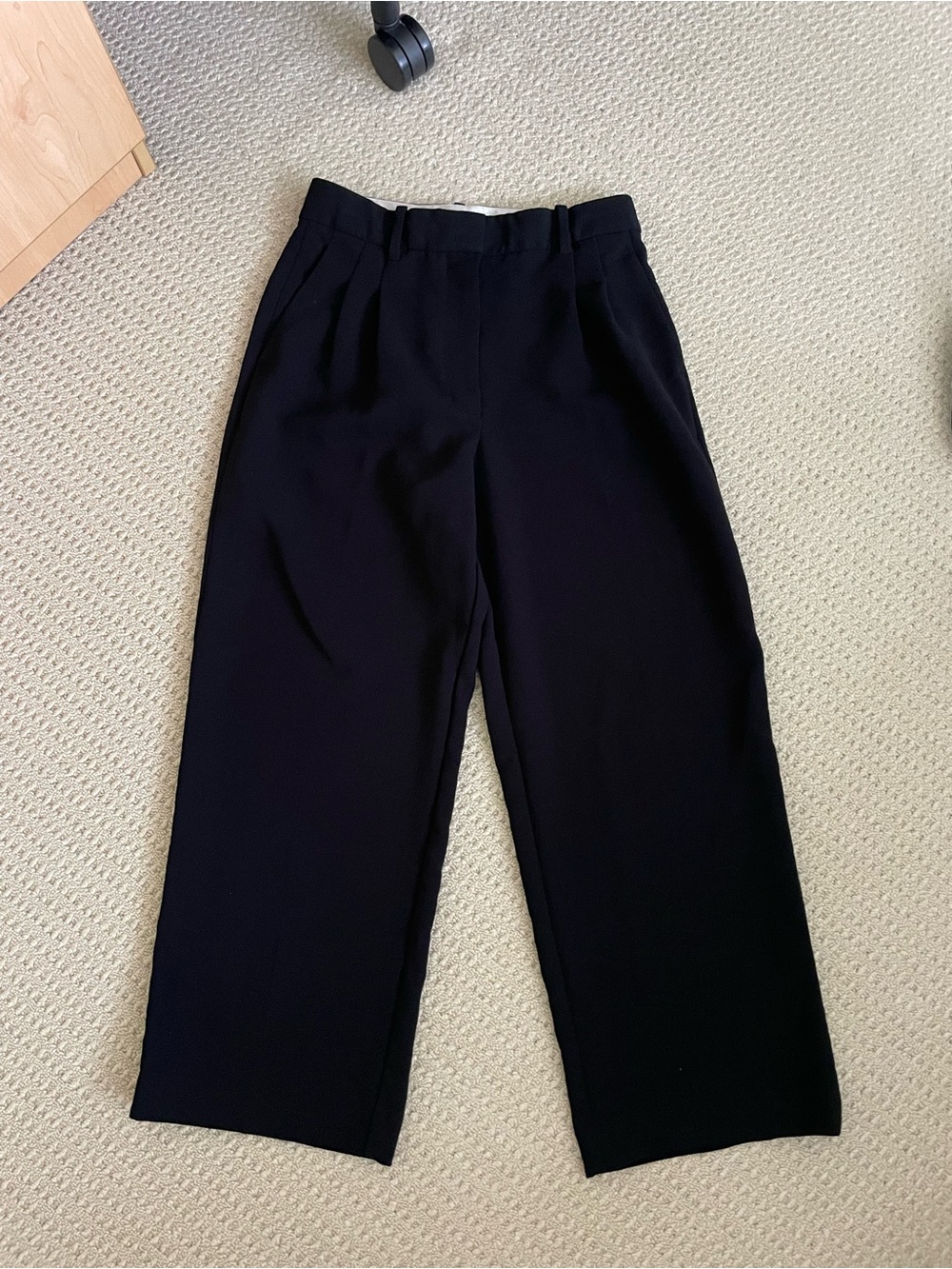 aritzia effortless pants (black, short)
